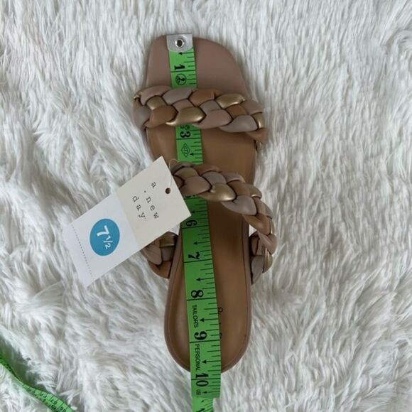 NWT Women's Braided/Woven‎ Mule Heels 7 1/2 - Picture 10 of 11